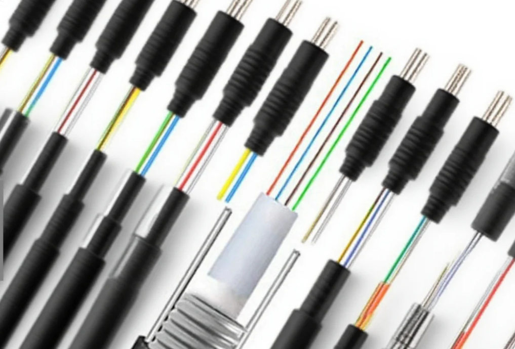 24AWG Kılıflı Ağ LAN Kablosu Uzun Ömürlü 4P Bükümlü Çift Yapı STP / UTP Tel Tipi